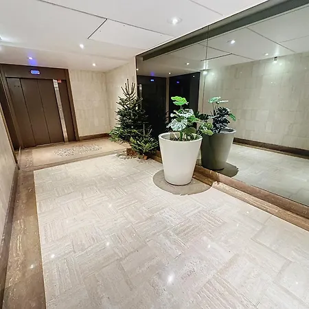 Apartment Luxury 2 Bedroom Gray D'albion 330 *