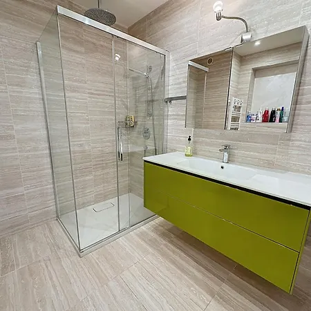 Luxury 2 Bedroom Gray D'albion 330 Apartment *