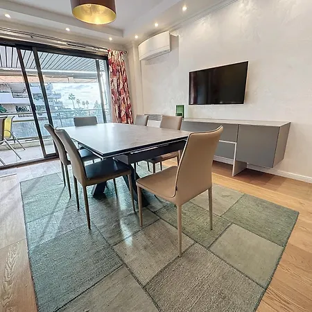 Luxury 2 Bedroom Gray D'albion 330 Lägenhet